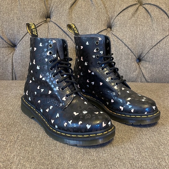 Dr Martens 1460 Pascal Leather Wild Heart Printed Lace Up Boots - Picture 6 of 12